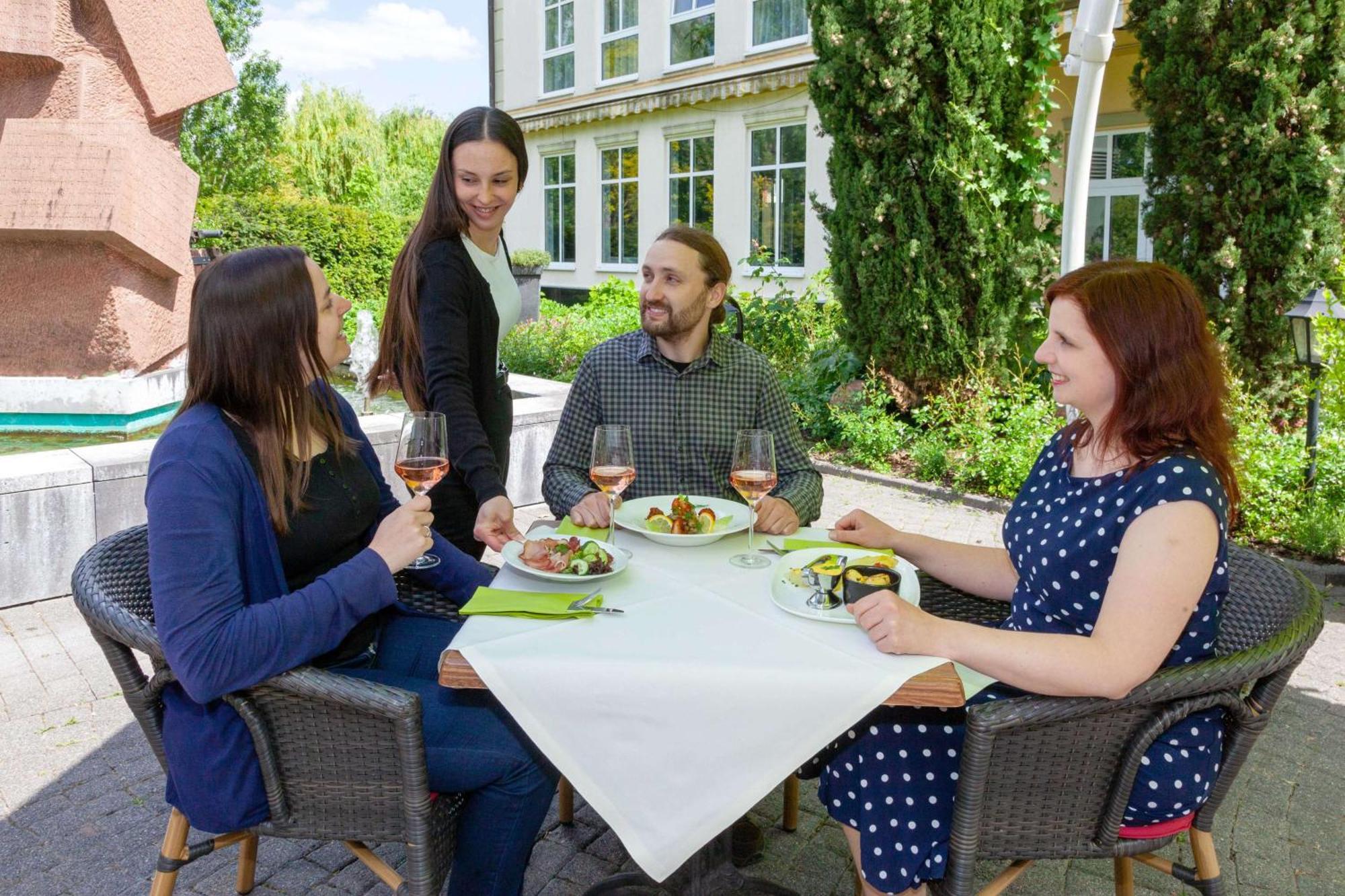 Best Western Wein- Und Parkhotel ニーアシュタイン エクステリア 写真