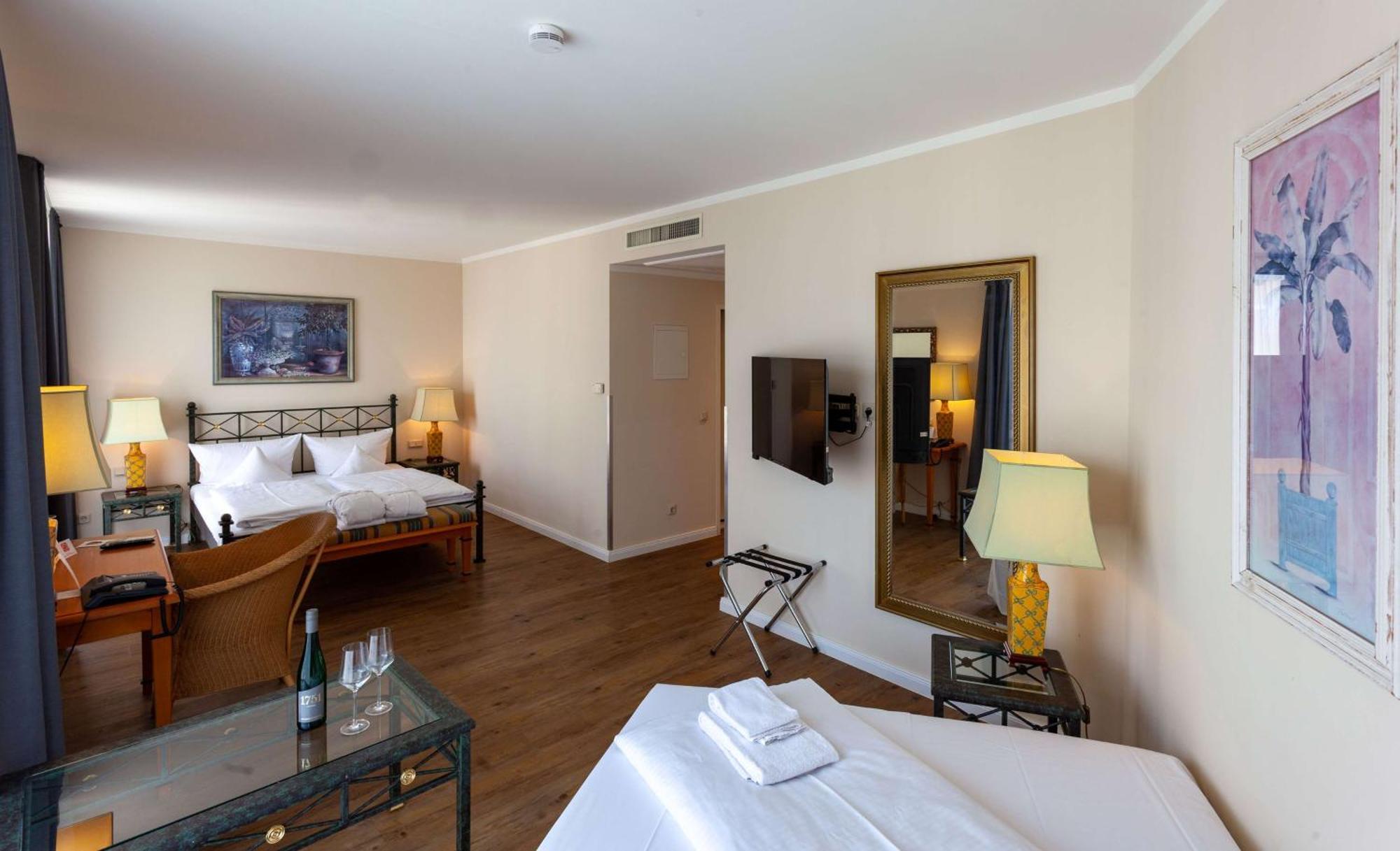 Best Western Wein- Und Parkhotel ニーアシュタイン エクステリア 写真